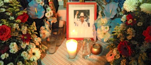Altar en memoria de Mariano Abarca 02