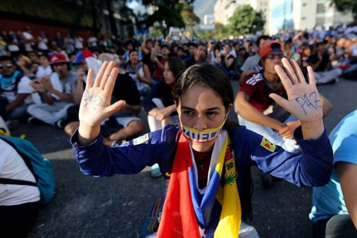 paz protestas 696x464
