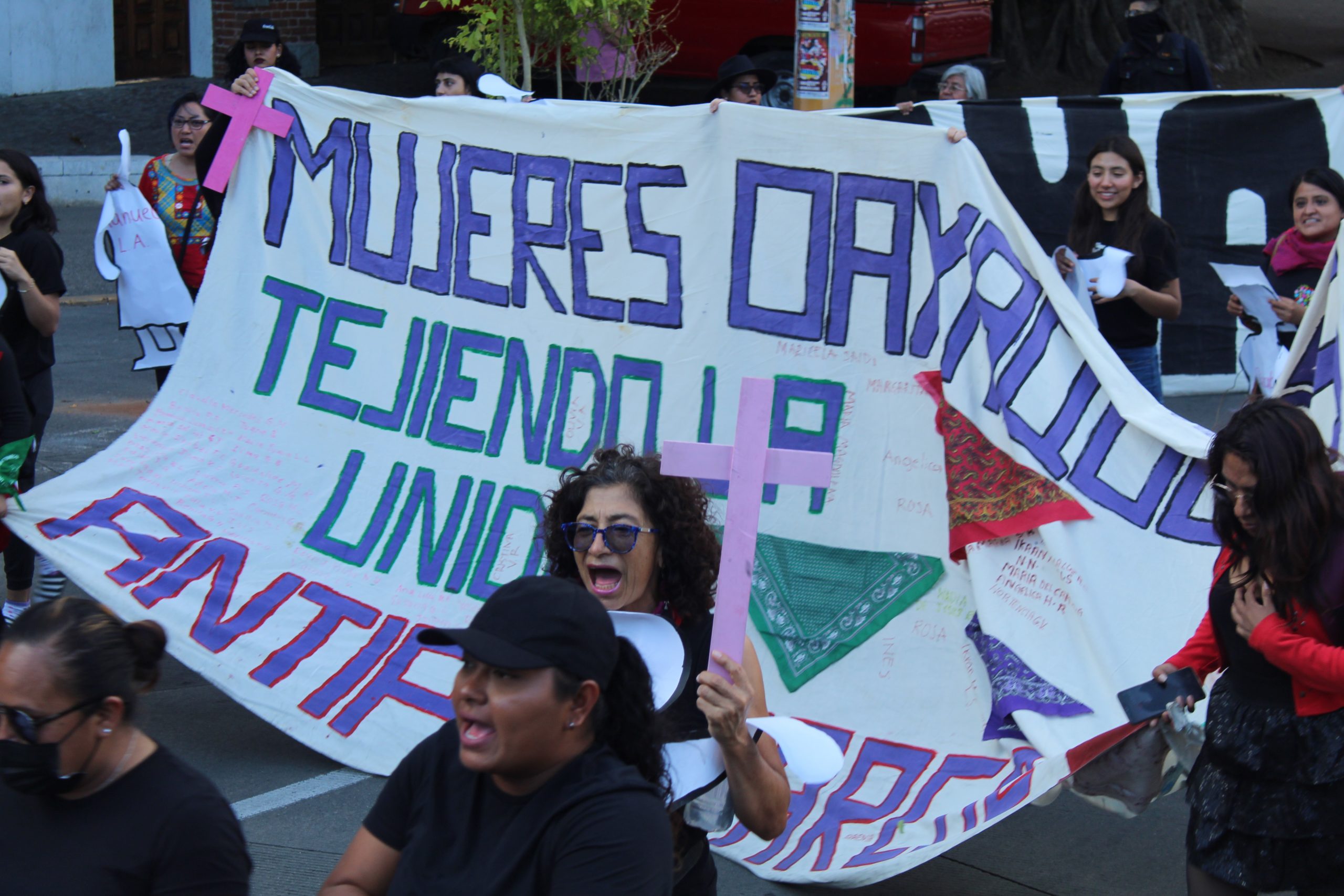 Madres, colectivas y diversas mujeres marchan contra la violencia de ...
